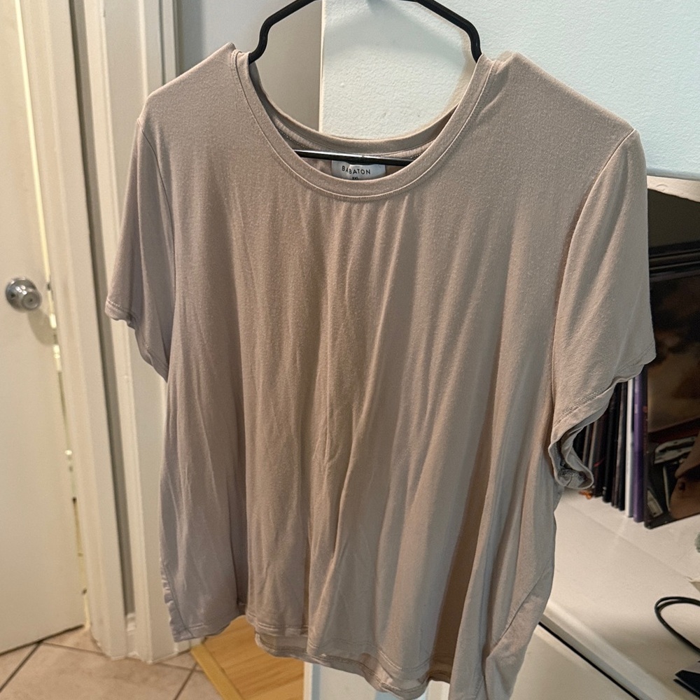 Babaton Women's Beige Short Sleeve Tee